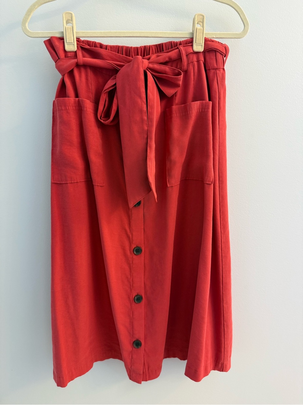Old Navy Red Button-Front Tie-Waist Midi Skirt